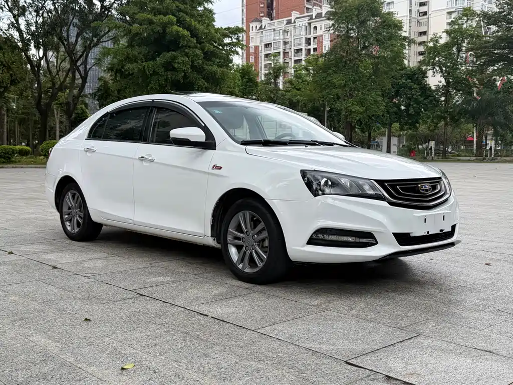 Geely Emgrand — фото 3