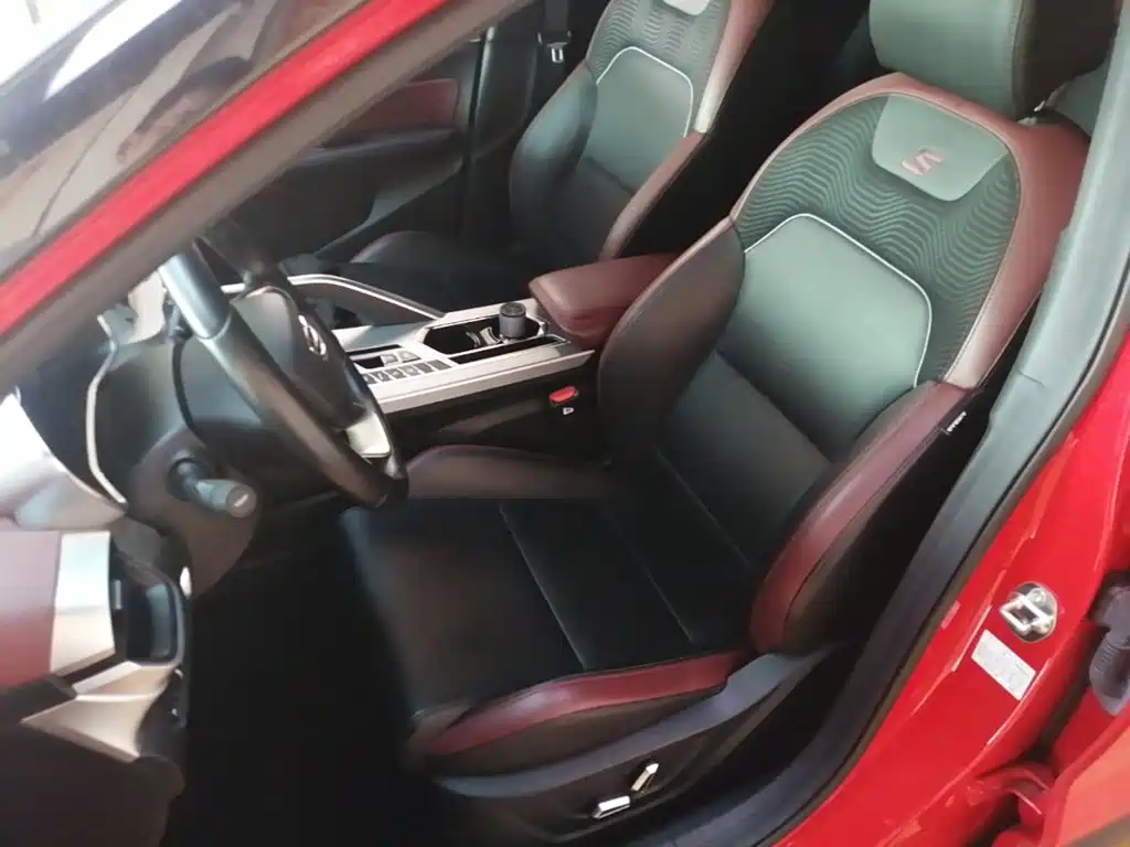 Geely Binyue — фото 15