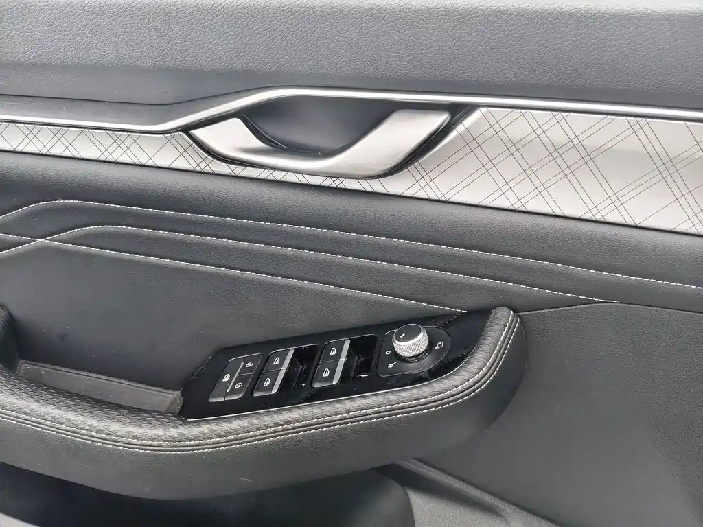 Geely Xingrui — фото 10