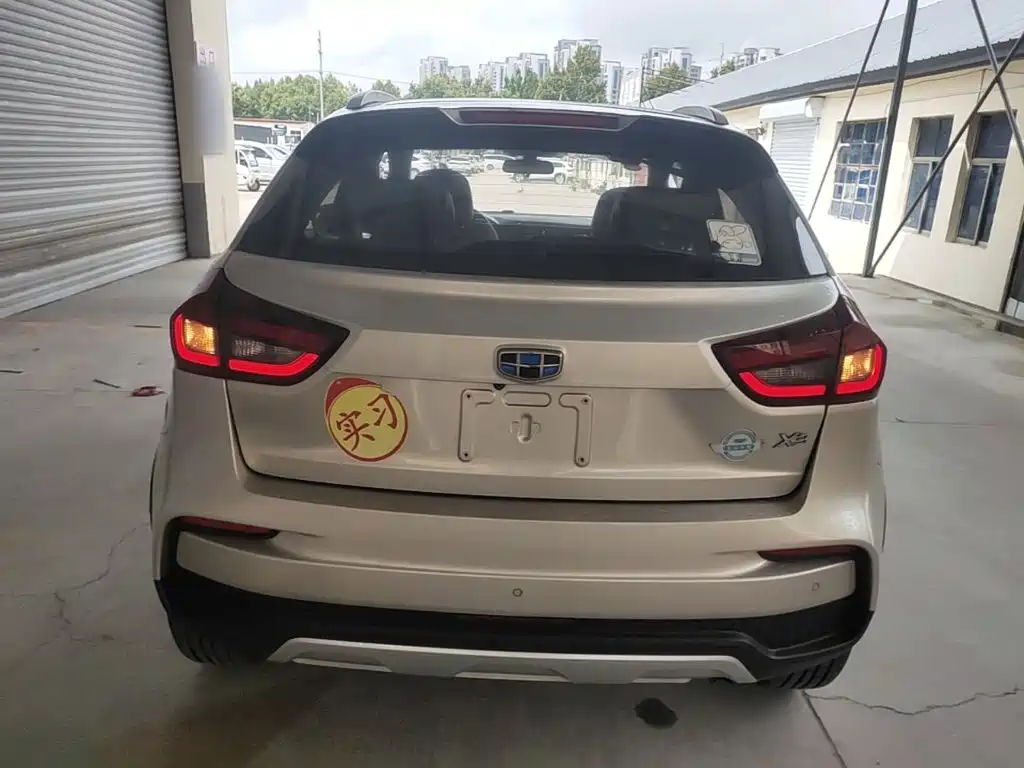 Geely Vision X3 — фото 6