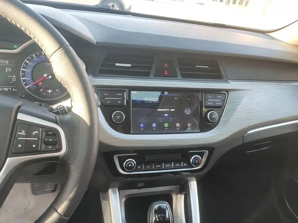 Geely Vision X3 — фото 13