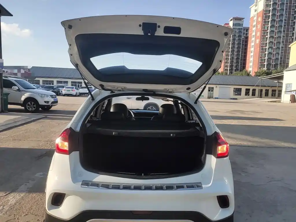 Geely Vision X3 — фото 19