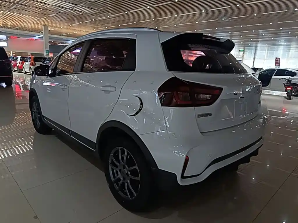 Geely Vision X3 — фото 5