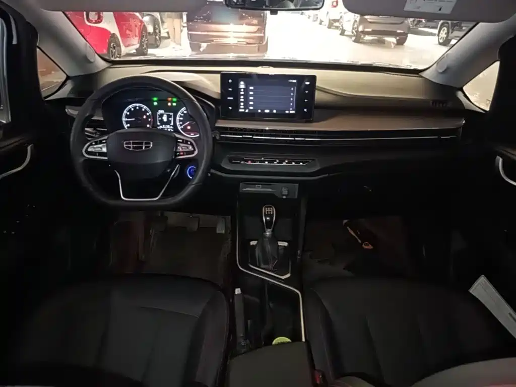 Geely Vision X3 — фото 10