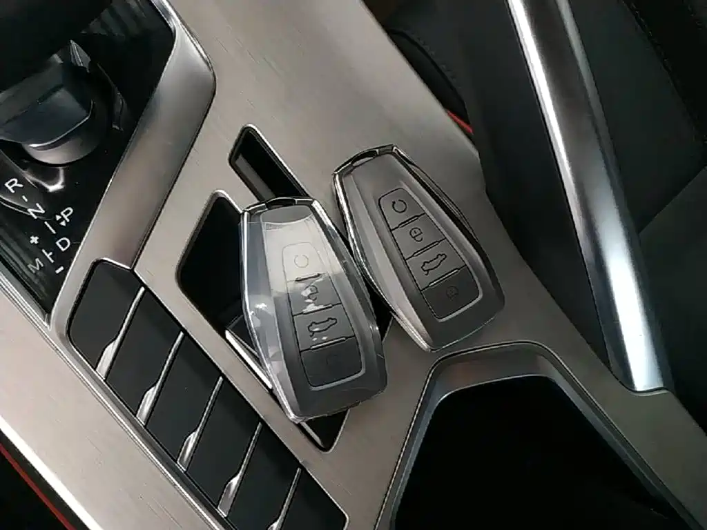 Geely Binyue — фото 9