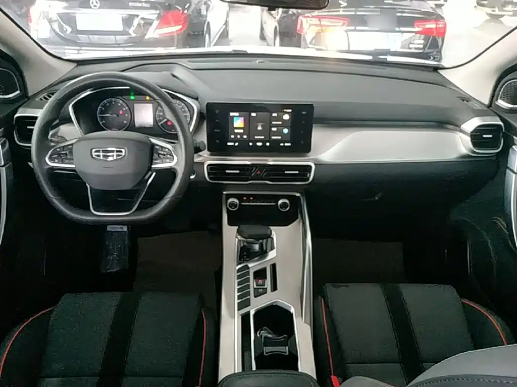 Geely Binyue — фото 10