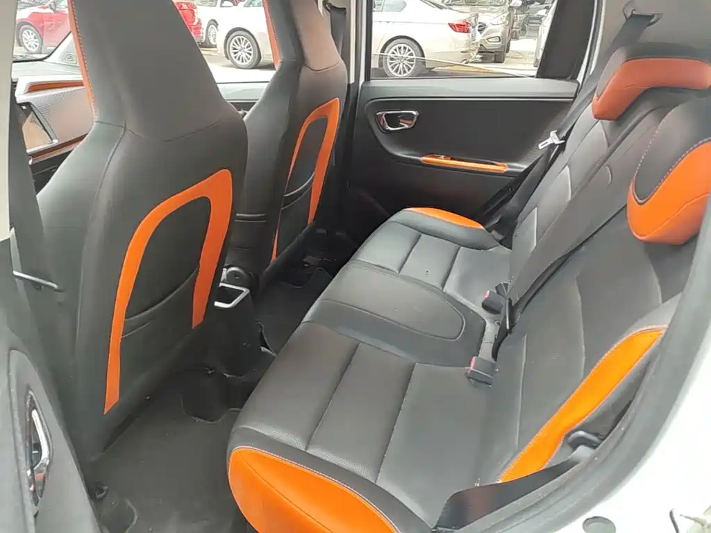 Geely Vision X1 — фото 13