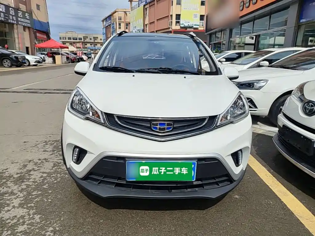 Geely Vision X1 — фото 3