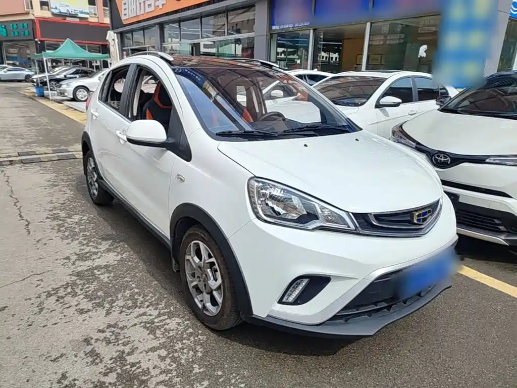 Geely Vision X1 — фото 22