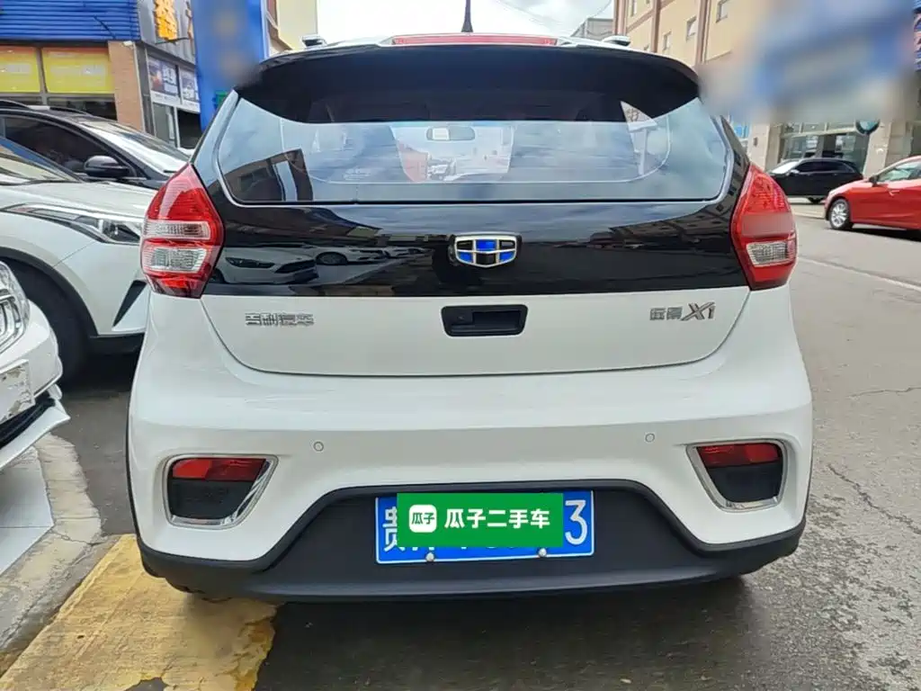 Geely Vision X1 — фото 4