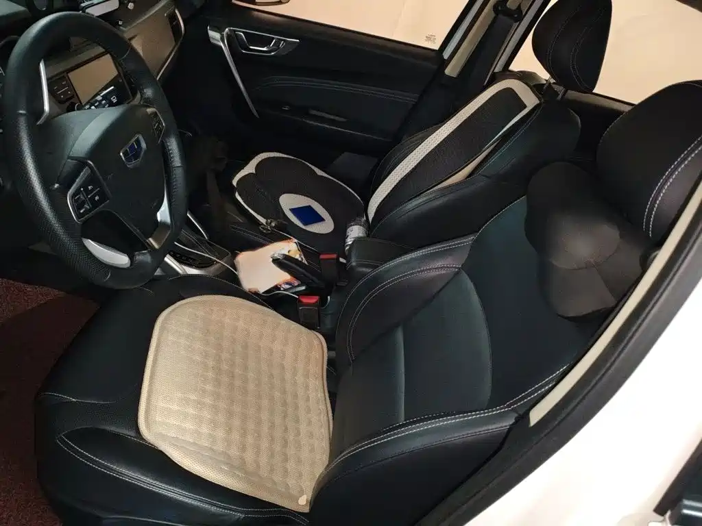 Geely Vision X3 — фото 8