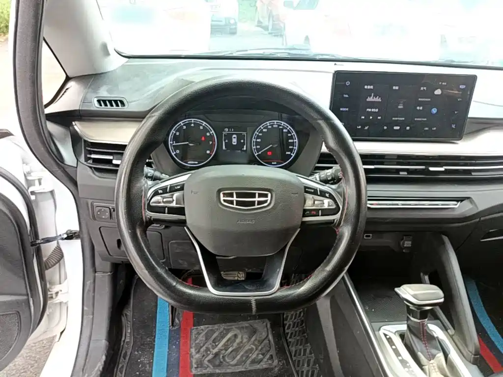 Geely Vision X3 — фото 11