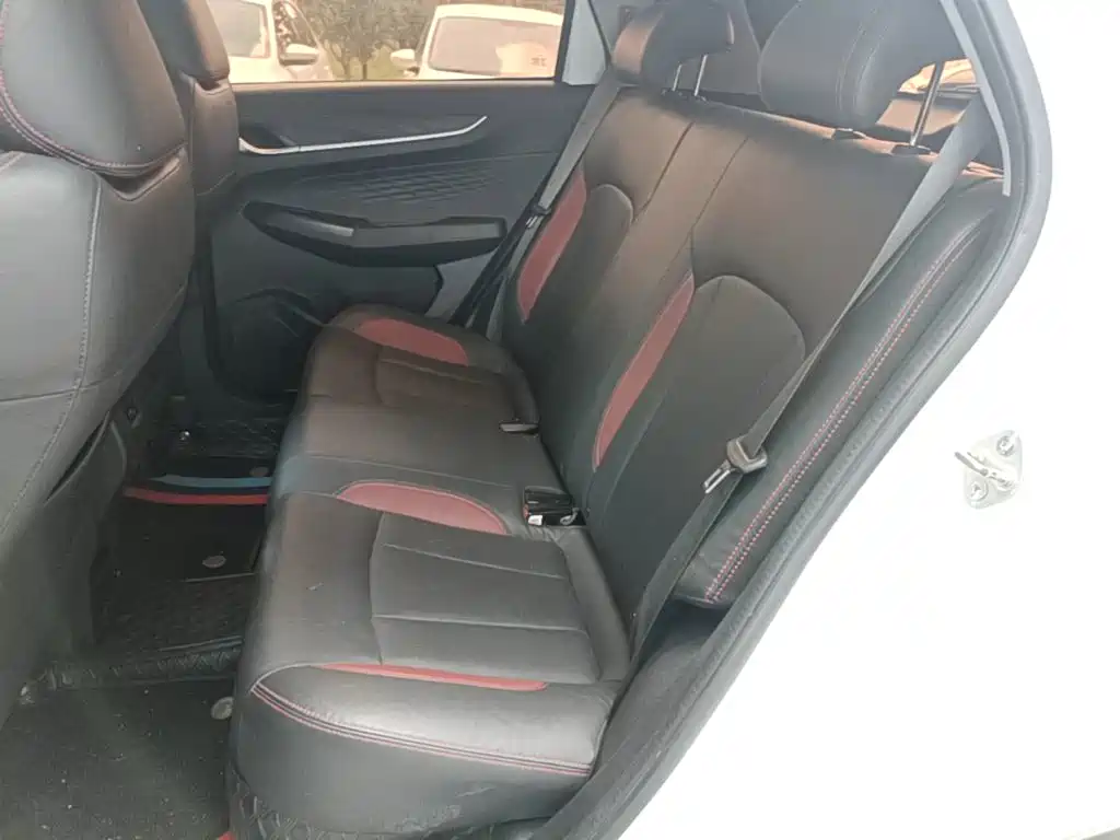 Geely Vision X3 — фото 17