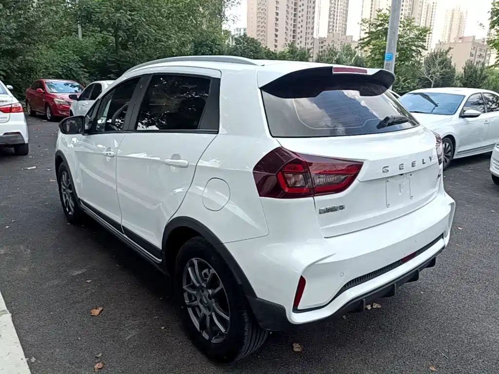 Geely Vision X3 — фото 5