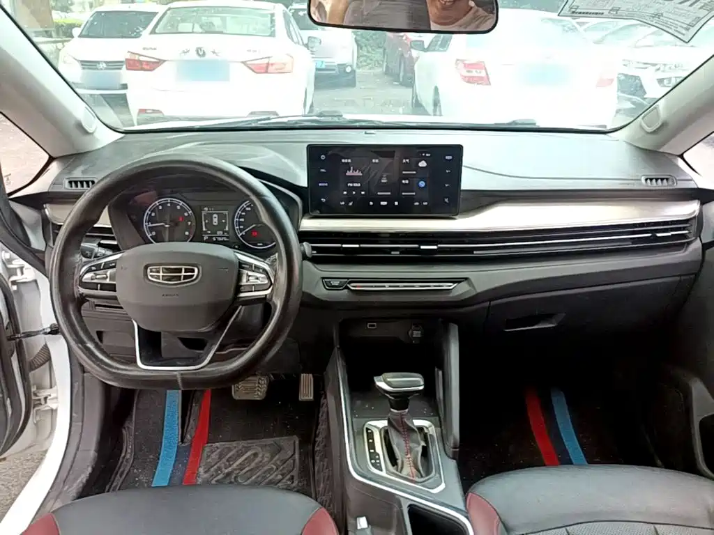 Geely Vision X3 — фото 10