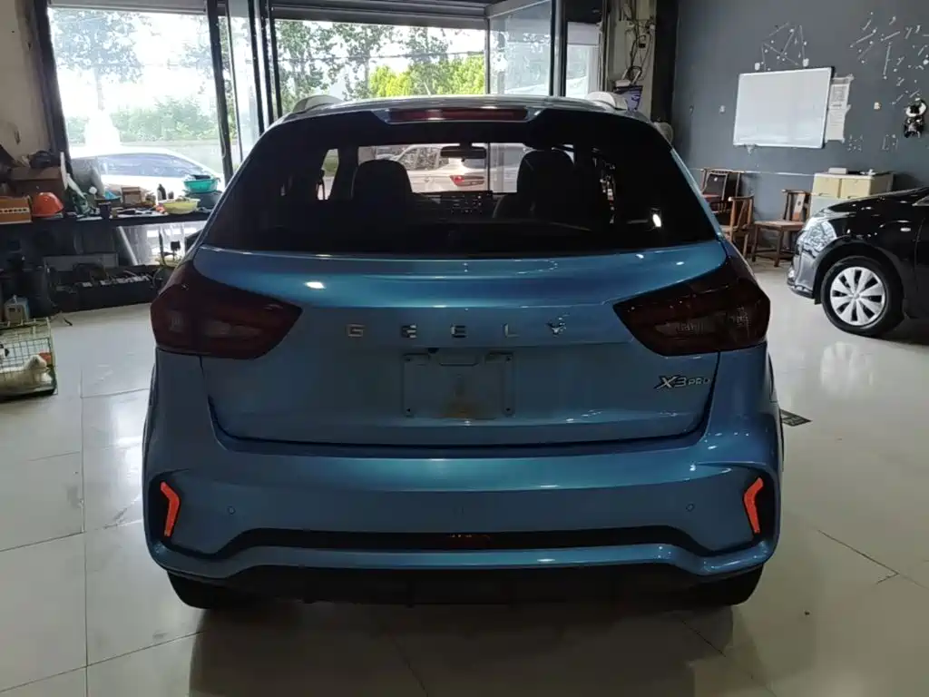 Geely Vision X3 — фото 6