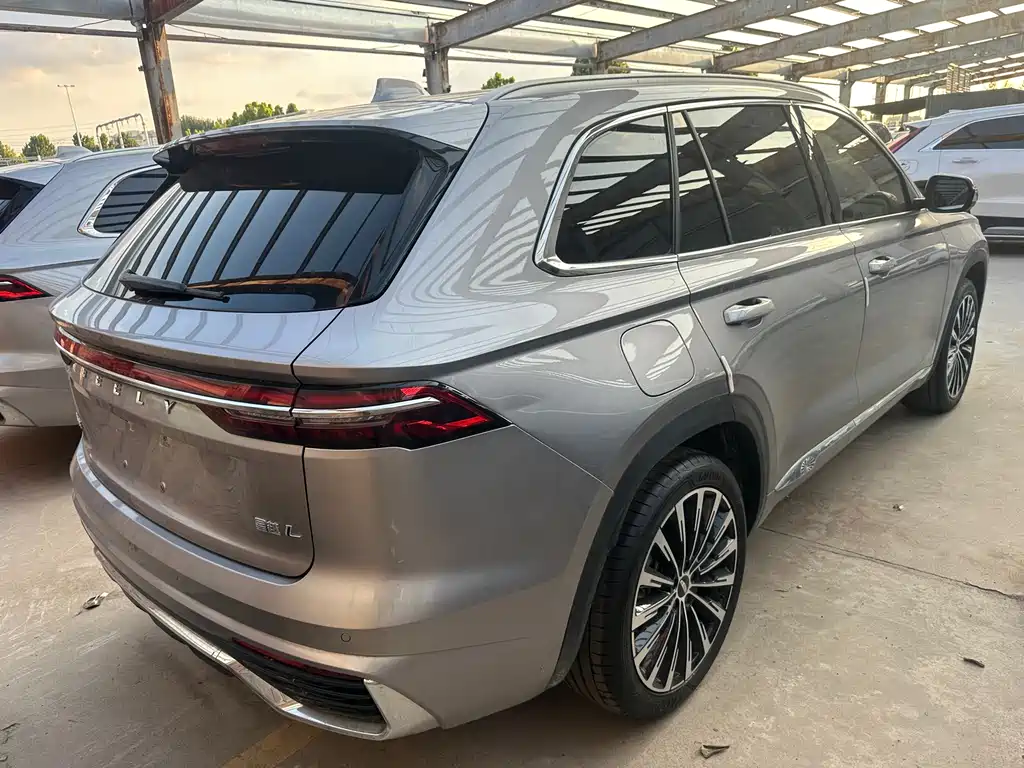Geely Xingyue L — фото 9