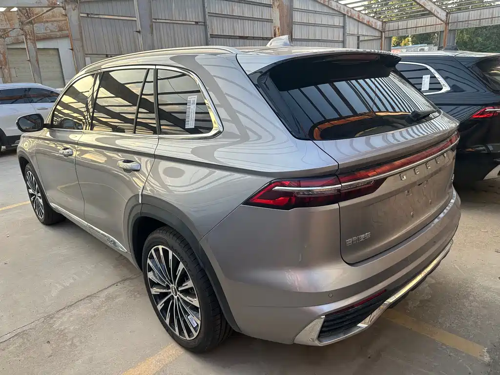 Geely Xingyue L — фото 10