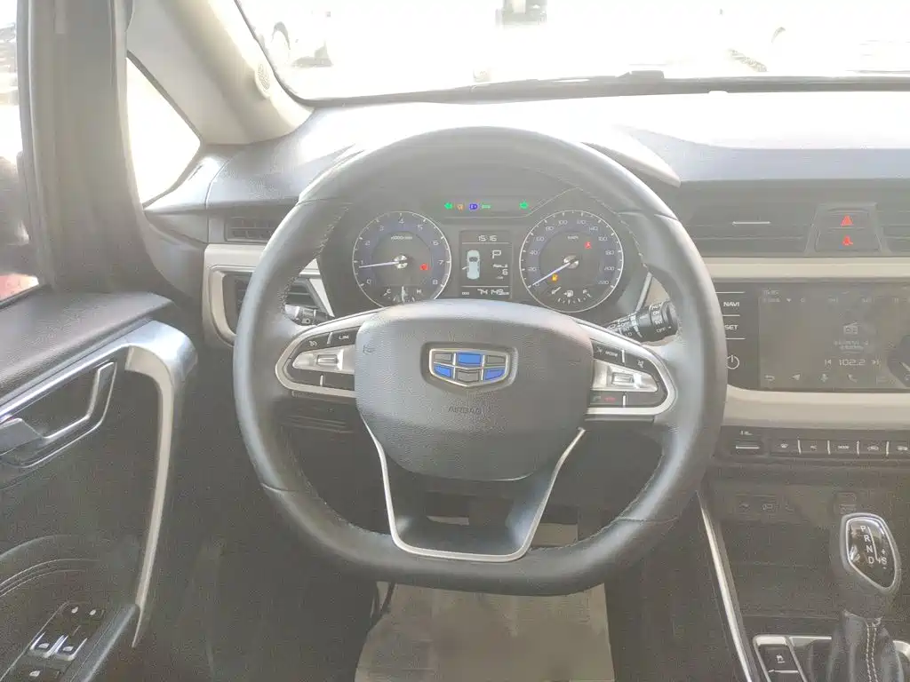 Geely Vision X3 — фото 7