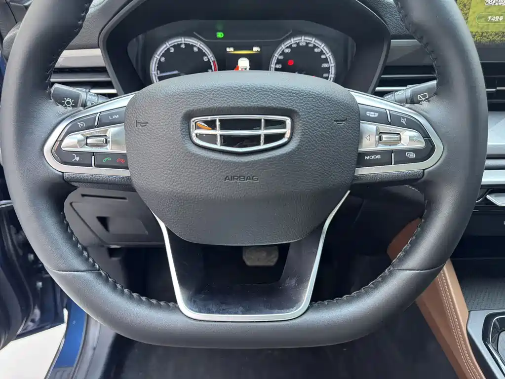Geely Vision X6 — фото 23