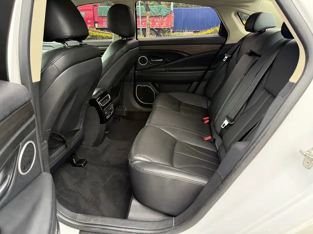 Geely Borui — фото 9