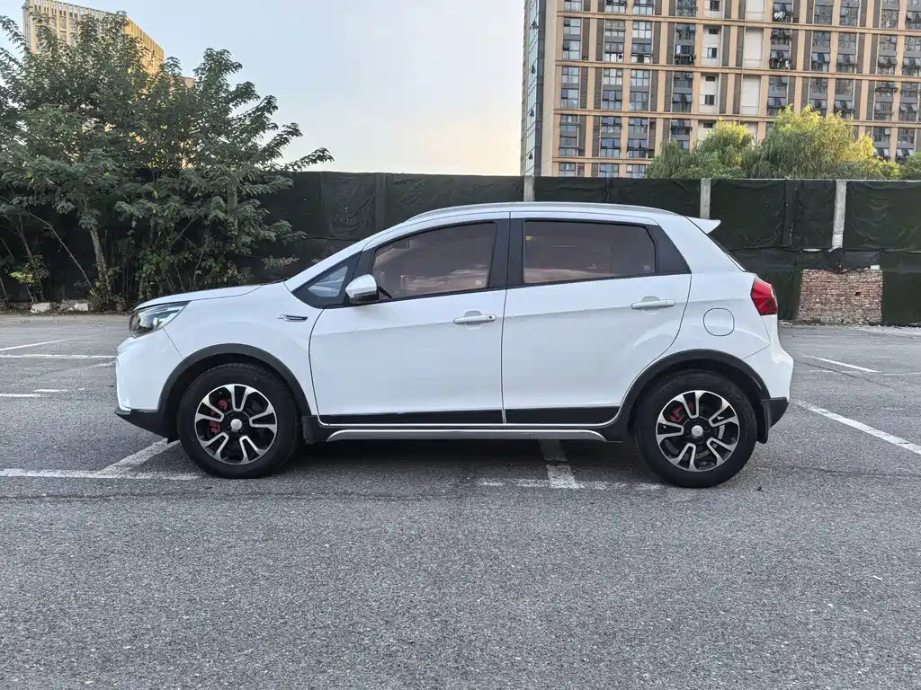 Geely Vision X3 — фото 3