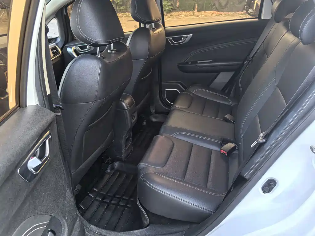 Geely Vision X3 — фото 10