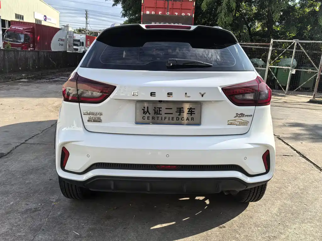 Geely Vision X3 — фото 8
