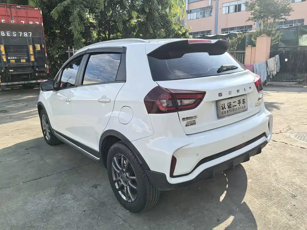 Geely Vision X3 — фото 9