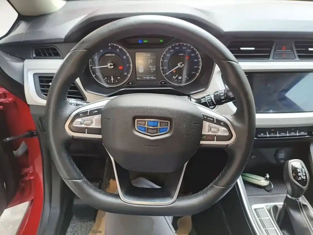 Geely Vision X3 — фото 7