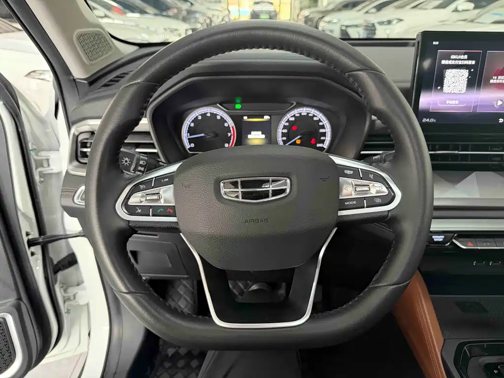 Geely Vision X6 — фото 11