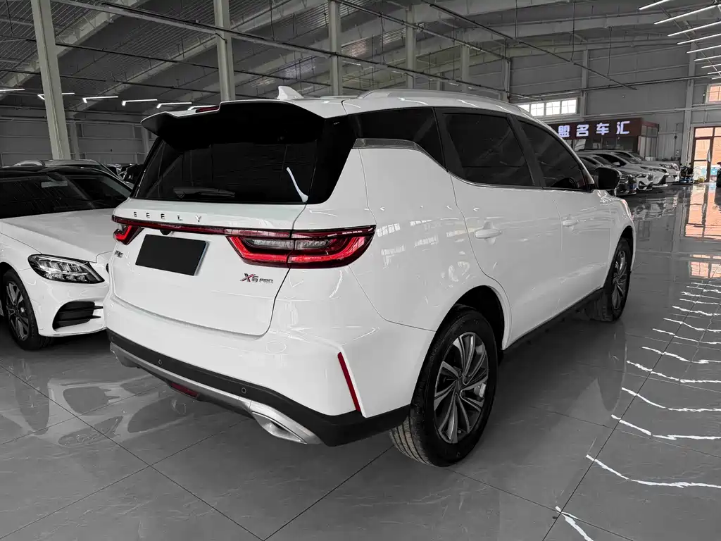 Geely Vision X6 — фото 4