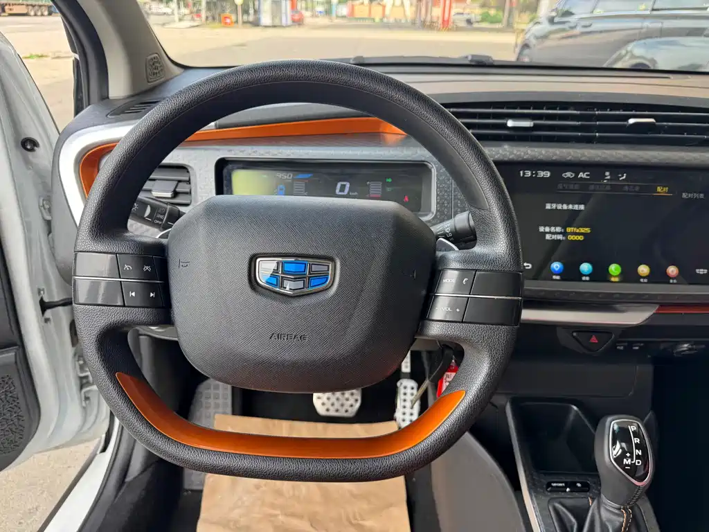 Geely Vision X1 — фото 14