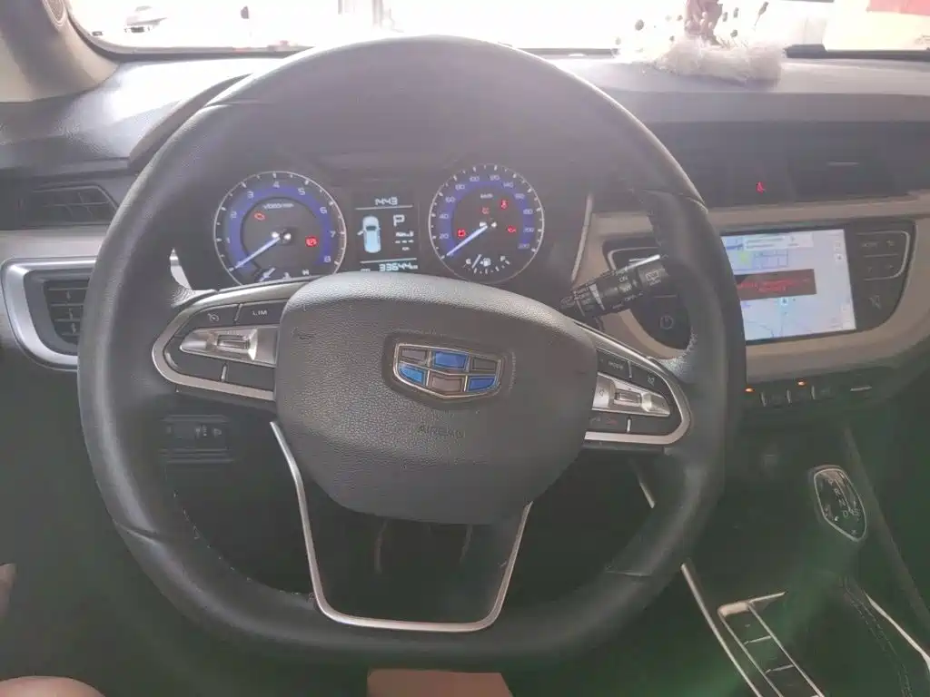 Geely Vision X3 — фото 3