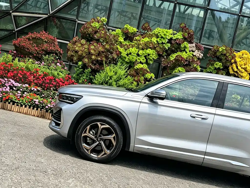 Geely Xingyue L — фото 3