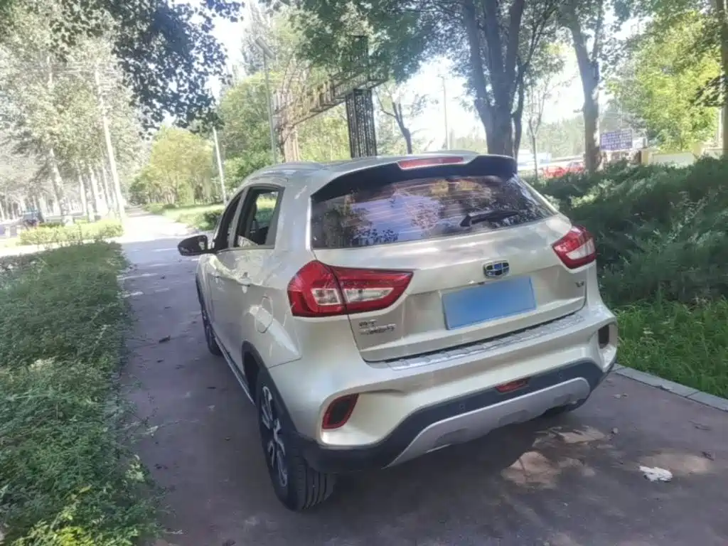 Geely Vision X3 — фото 4
