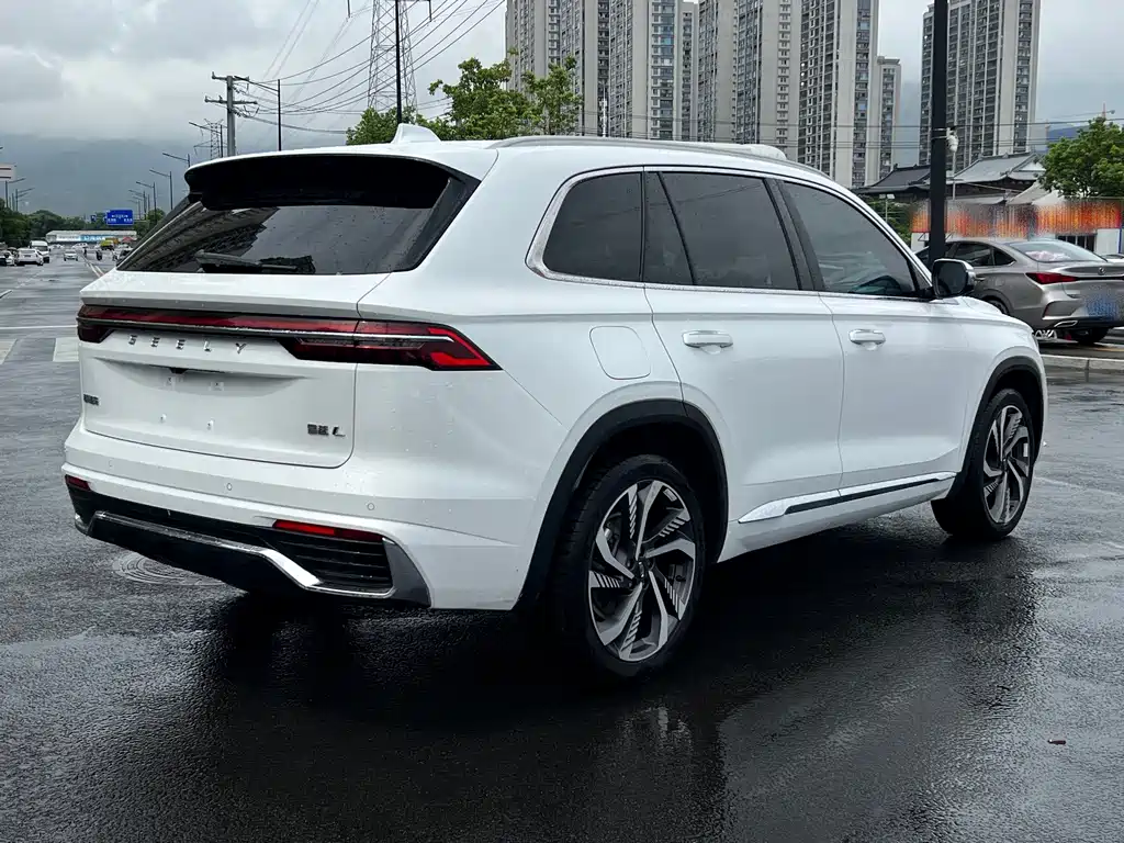 Geely Xingyue L — фото 6