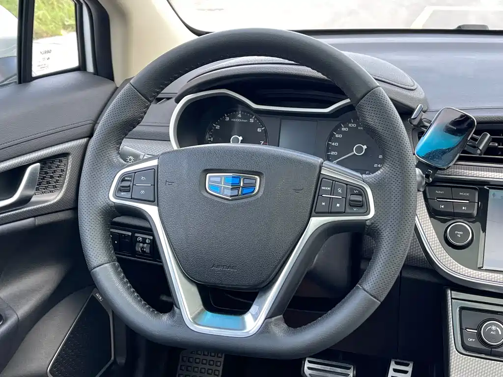 Geely Emgrand GS — фото 17