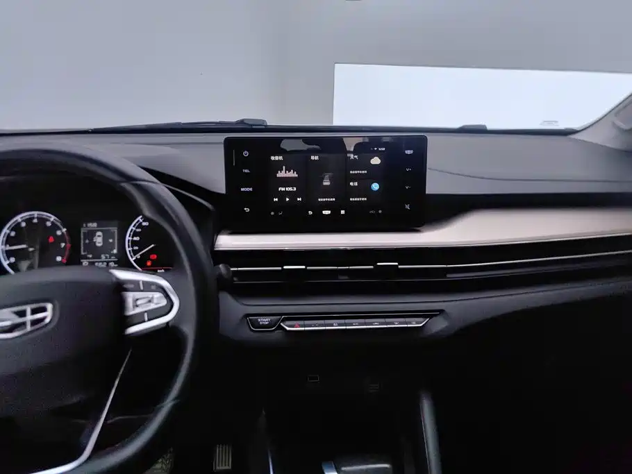 Geely Vision X3 — фото 13