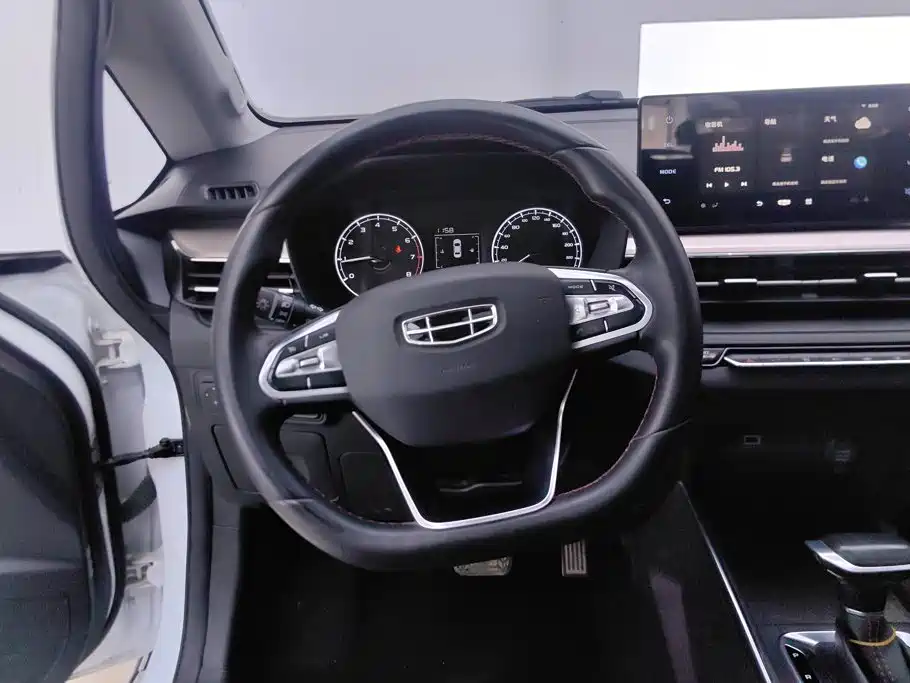 Geely Vision X3 — фото 15