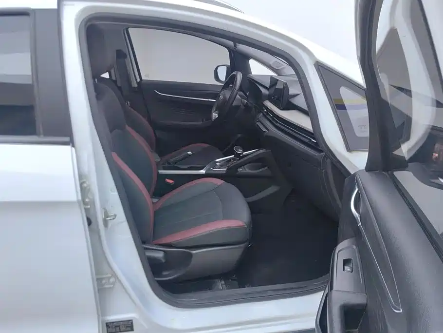 Geely Vision X3 — фото 8