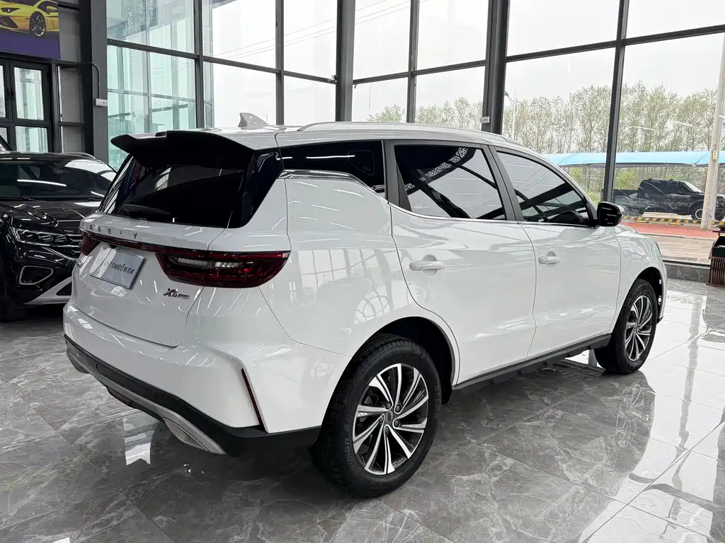 Geely Vision X6 — фото 6