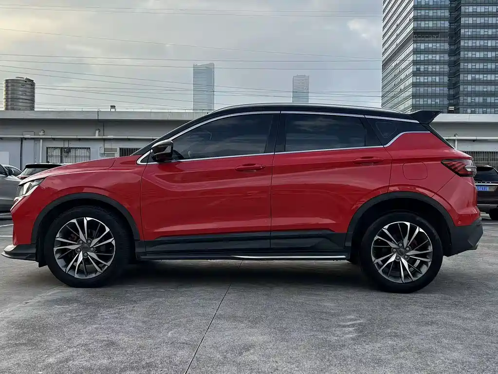 Geely Binyue — фото 11