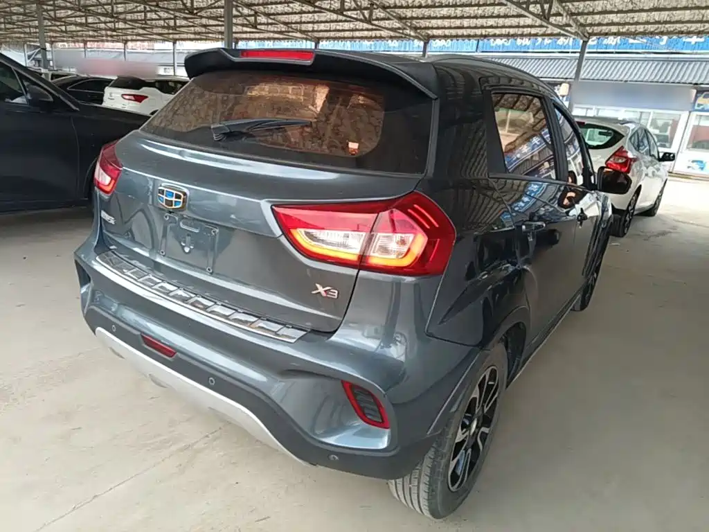 Geely Vision X3 — фото 7