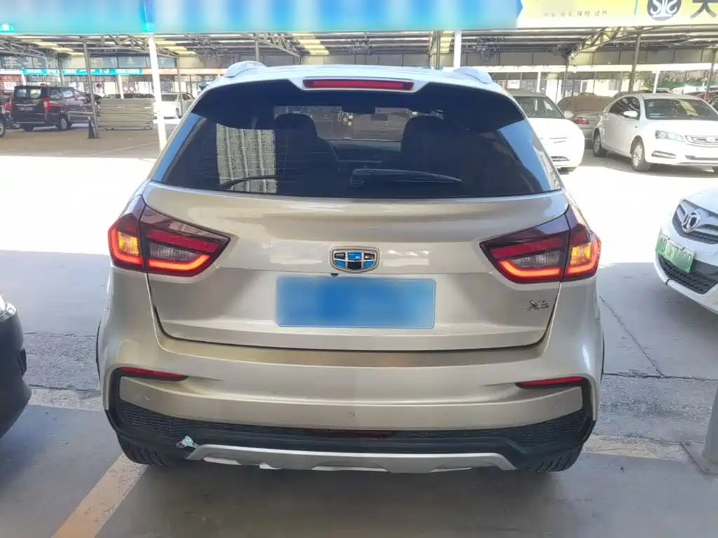 Geely Vision X3 — фото 4