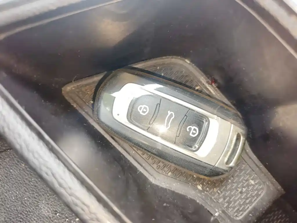 Geely Vision X3 — фото 9