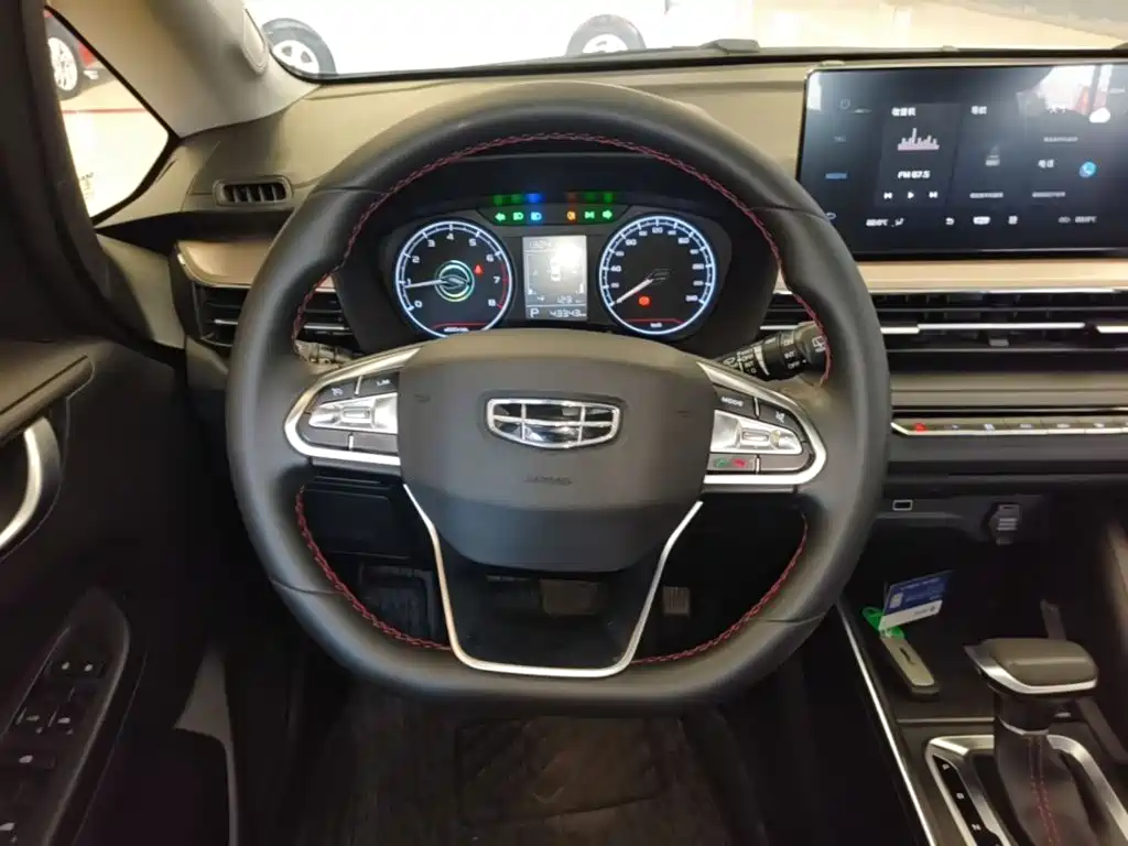 Geely Vision X3 — фото 11
