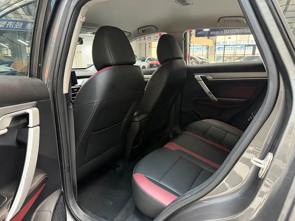 Geely Binyue — фото 11