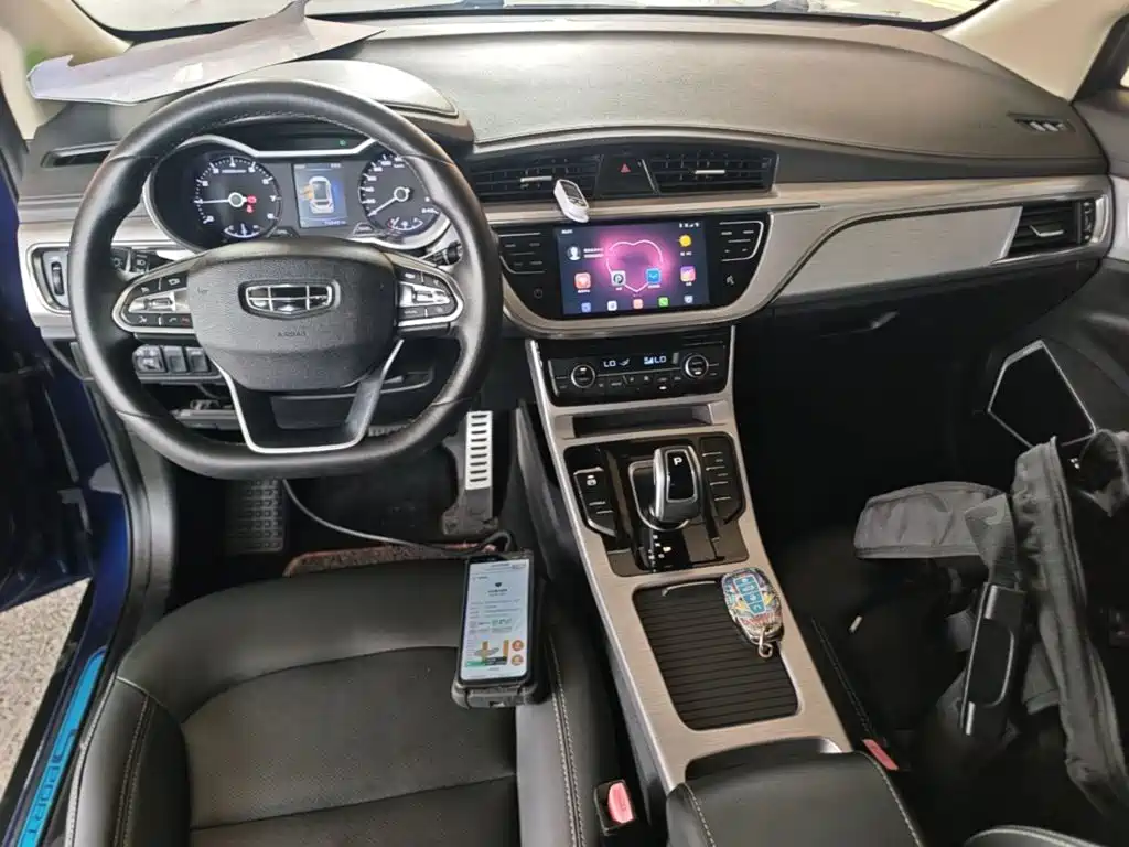 Geely Emgrand GS — фото 10