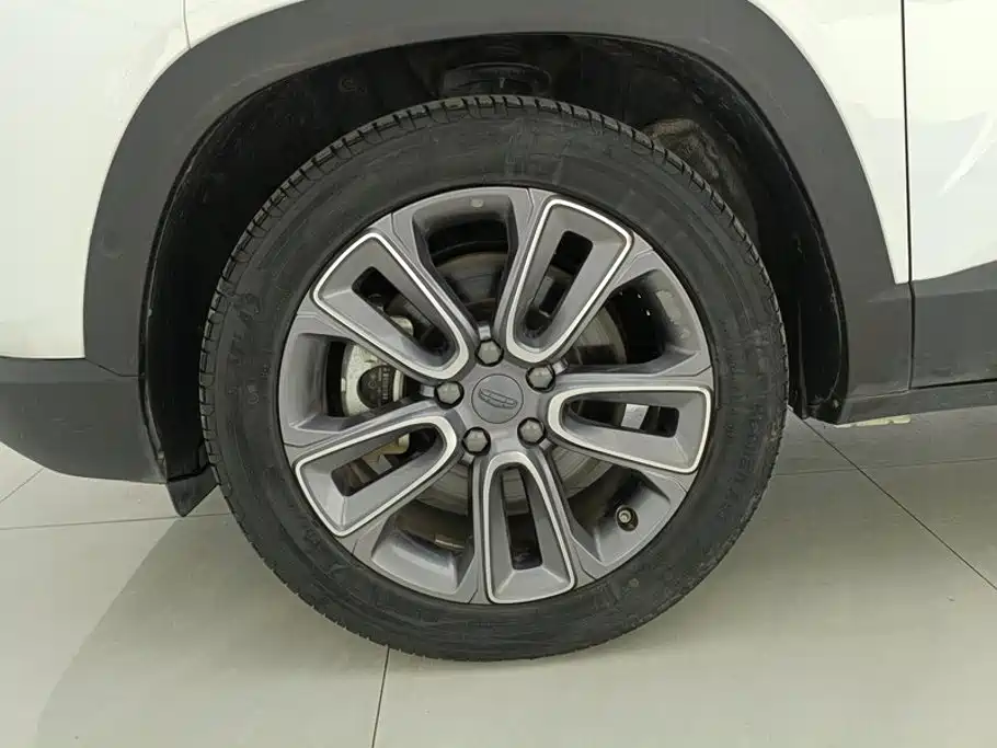 Geely Icon — фото 6